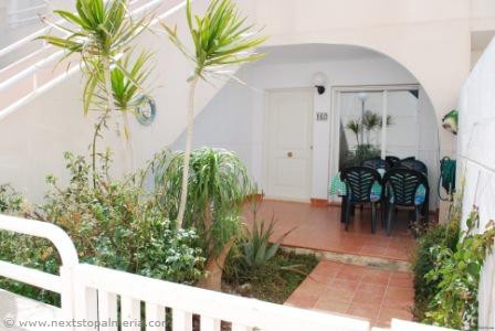 1 bedroom ground floor apartment, small..