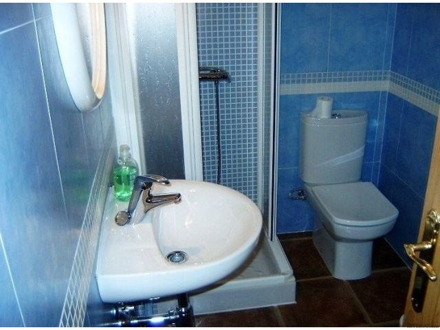 4 Bedrooms - Apartment - Girona - For.. - 2