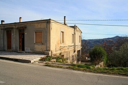 Superb holiday home split into 2..