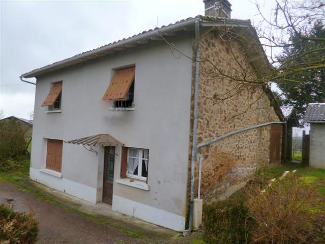 Three-Bedroom Country House In A..