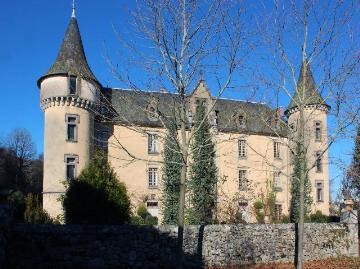 Beautifully restored 10 bedroom chateau..