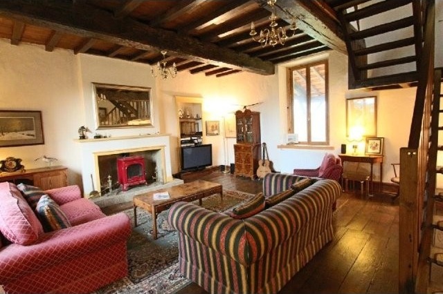 Stone House With Pool And Views Village..