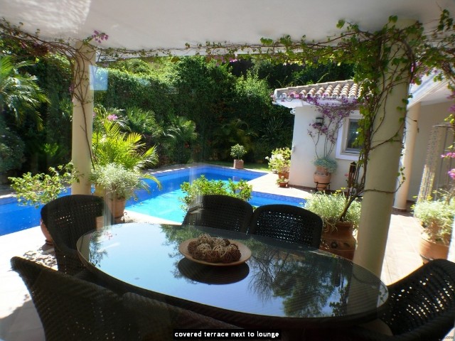 Villa for sale in Elviria, Marbella.. - 2