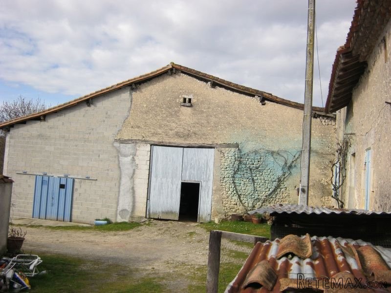 Farmhouse to renovate - 2