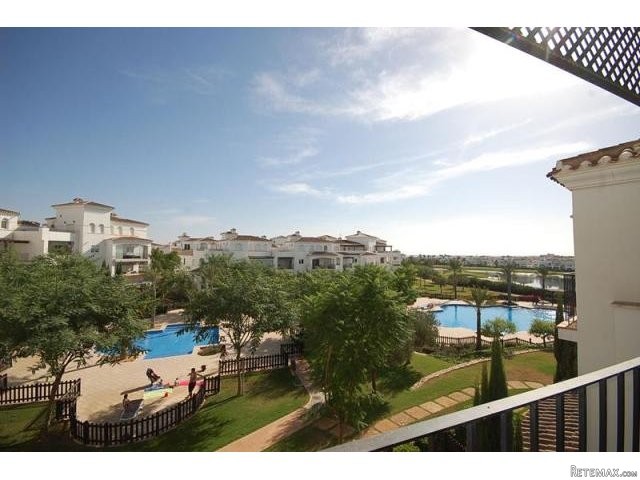 2 bedroom Apartment For Sale: 2nd..