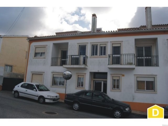 1413 - 2 bedroom apartment with garage