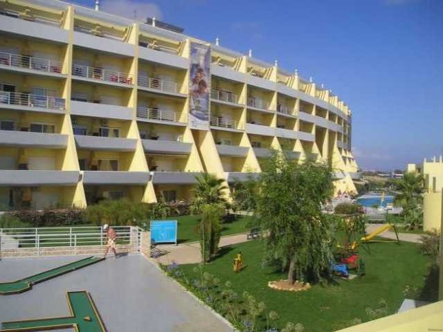 APARTMENT WITH SWIMMIMG POOL - 2