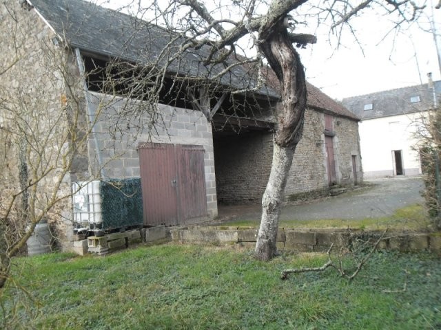 House with Vast Outbuilding - 2