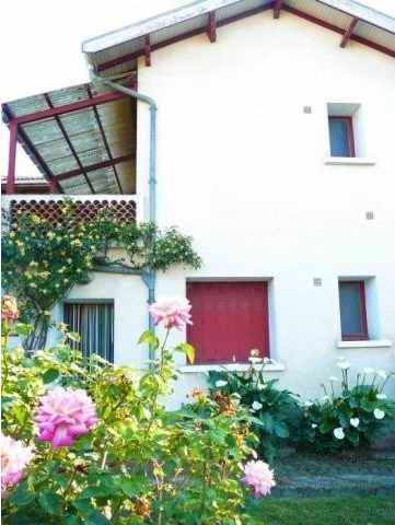 Large Village House, Pretty Garden - 2