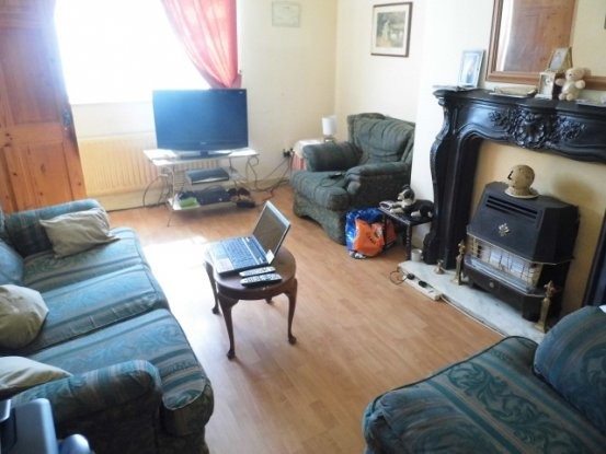 3 bedroom, Semi-detached House house.. - 2