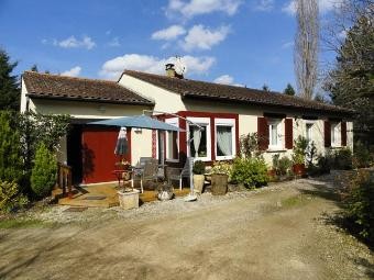 South Of Sarlat And A Walkable Distance..
