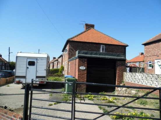 3 bedroom, Semi-detached House house..
