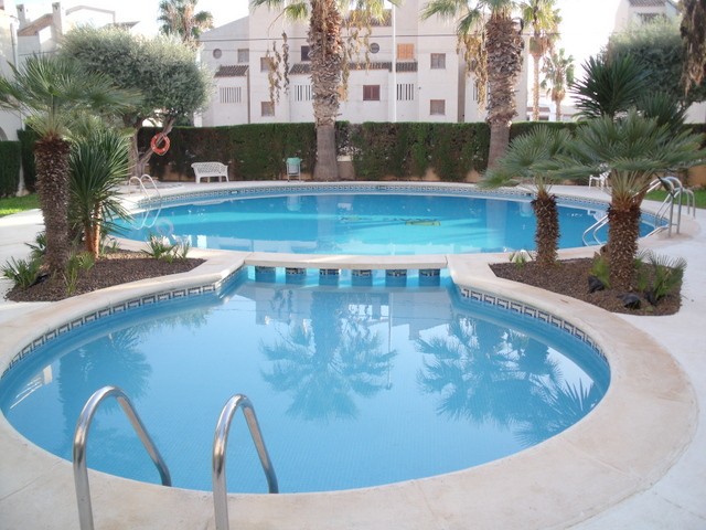 SOUTH FACING SUNNY GROUND FLOOR..
