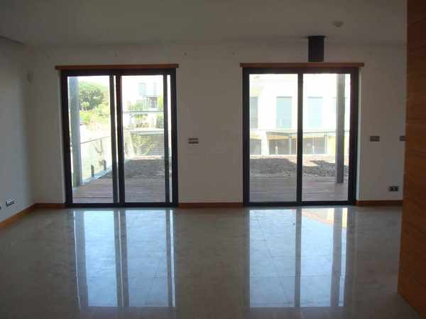 3 Bed Luxury Apartment For Sale - Vale.. - 2