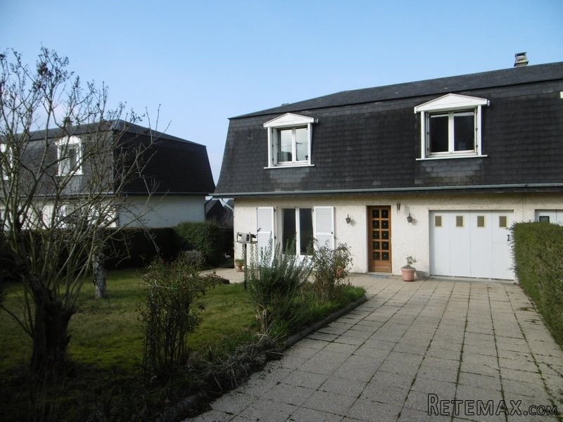 Traditional Detached House with Nice..