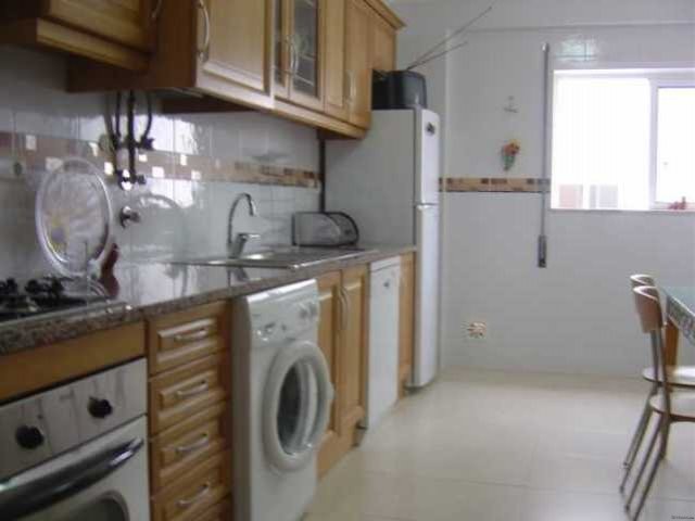 2 Bedroom Apartment In The CENTER Of.. - 2