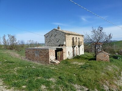 Beautiful detached property to restore...