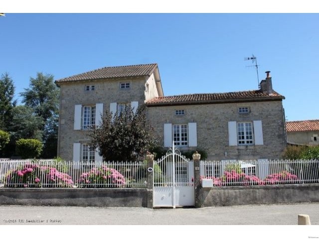 Established Luxury BandB With Private.. - 2