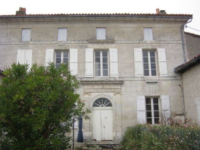 Property offering restaurant, 3 houses.. - 2