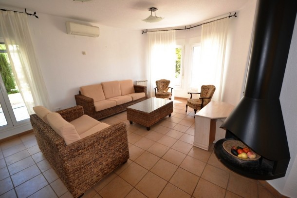 3 Bedrooms 2 Bathrooms Villa Gata* - 2