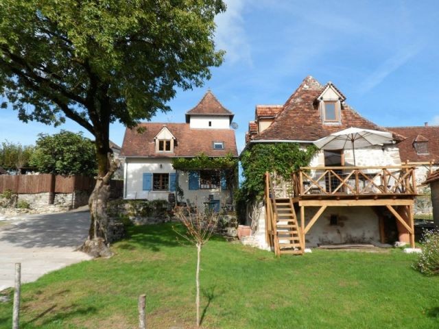 Excellent Value - 2 Renovated Stone..