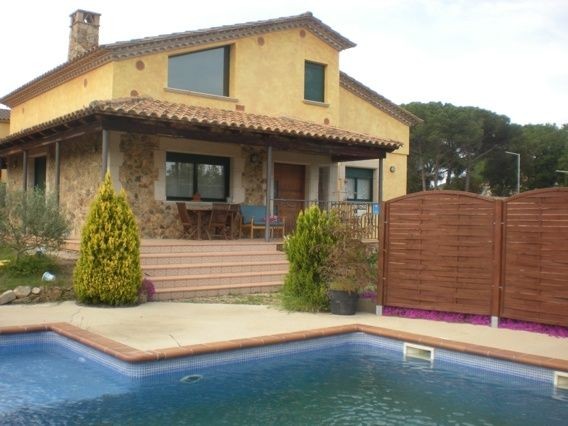 3 Bedrooms - Detached Villa - Girona -..