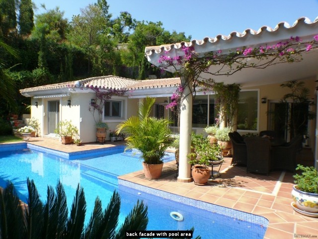 Villa for sale in Elviria, Marbella..