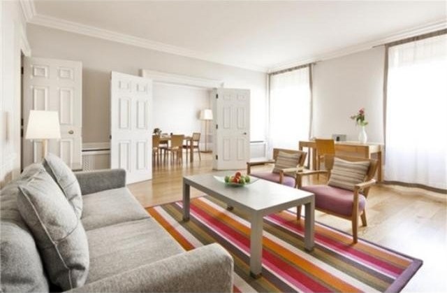 2 bed flat to rent in Hertford Street..