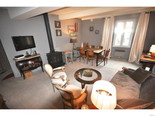 Recently renovated apartment with..