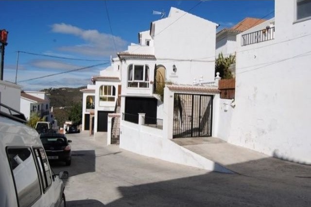 Town House for Sale in Canillas De..