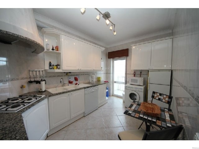 CHARMING THREE BEDROOM APARTMENT - 2