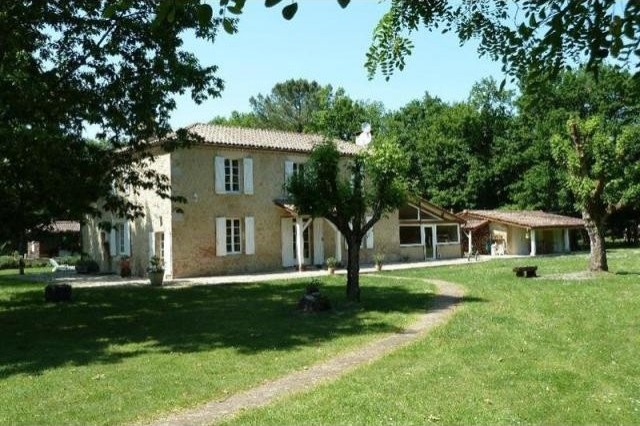 3 bedroom Country House For Sale: 33430.. - 2