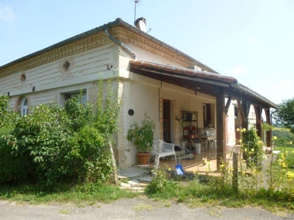Farmhouse with Guest Gite, Pool and Land