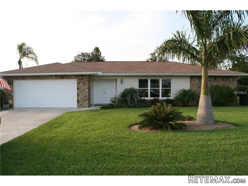 3 bedroom House For Sale: 951 E Douglas..