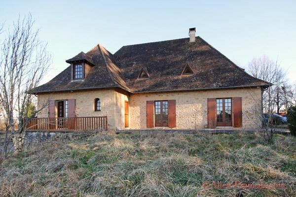 Nontron (Dordogne) - Spacious modern 4..