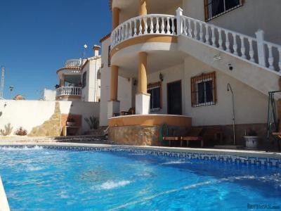 5 Bedrooms - Villa - Alicante - For Sale