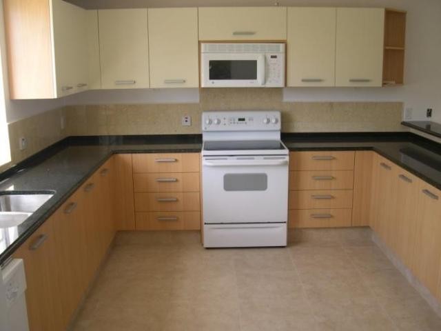 4 bedroom Property For Sale: Millennium..