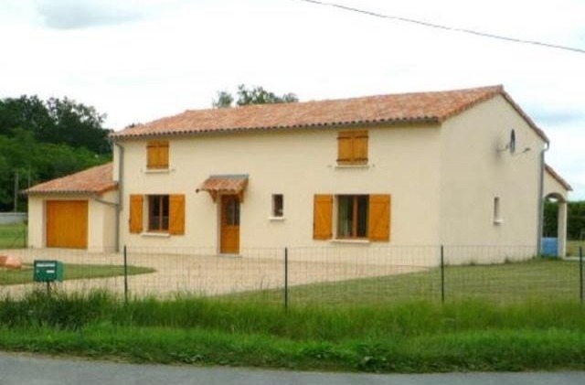 5 bedroom House For Sale: 86140..