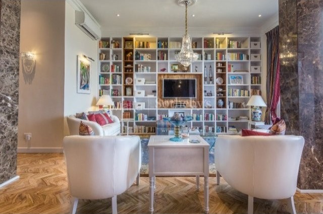 Stunning Apartment - 2