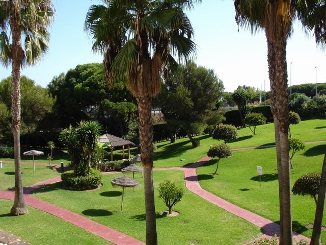 2 Bed Apartment for sale in Calahonda - 2