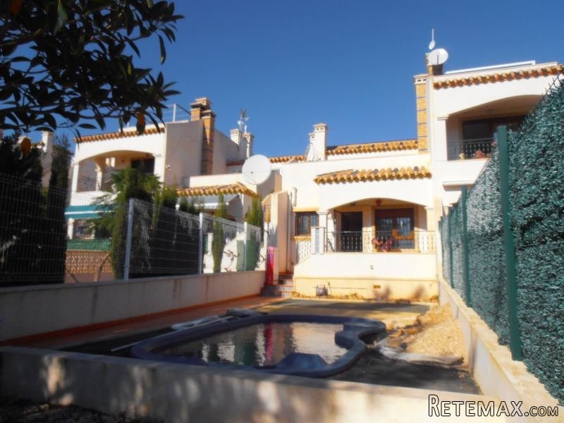 Townhouse In Villamartin, Orihuela..