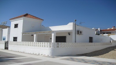 Villa - Location Location Location !.. - 2