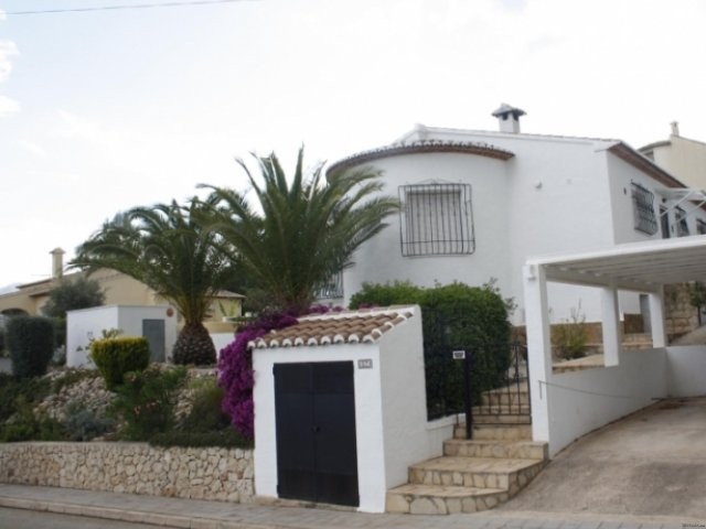 2 Bedrooms - Villa - Alicante - For Sale