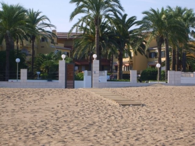 LAS MARINAS Amplio apartamento de 2..