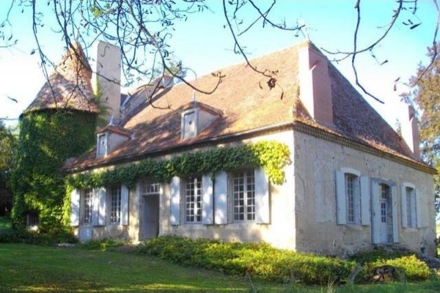 7 bedroom Manor House For Sale: 03140..
