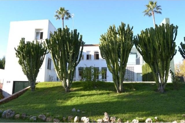 5 bedroom detached villa for sale