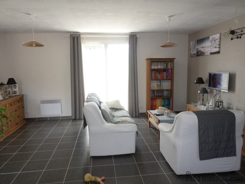Bungalow For Sale With Garage, Garden.. - 2