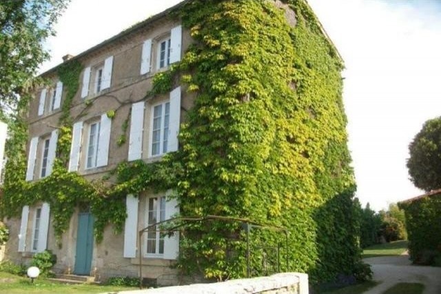 5 bedroom House For Sale: 79000 A 10..
