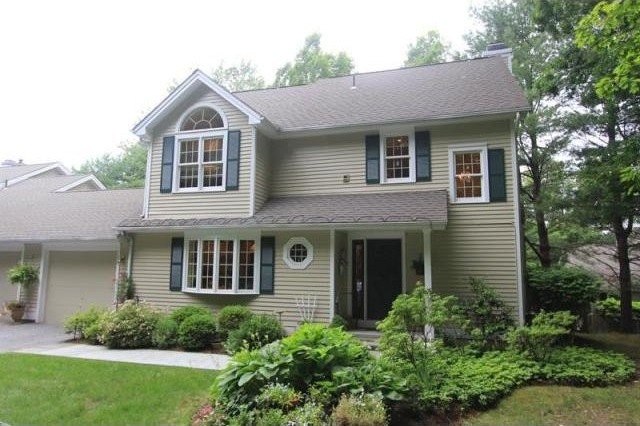 2 bedroom Condominium For Sale: Mount.. - 2