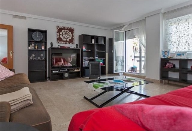 3 Bed Apartment for sale in Benalmadena.. - 2